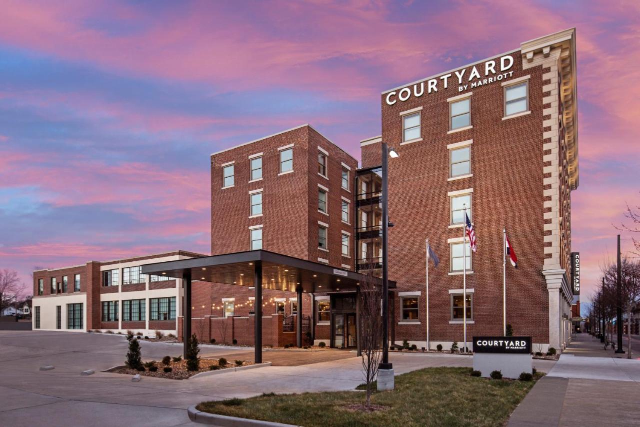 Courtyard By Marriott Cape Girardeau Downtown Hotel Exterior photo